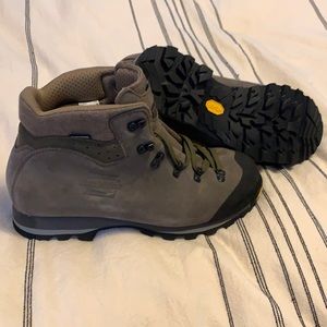 Zamberlan Gore-Tex Hiking Boots - Brand New!!